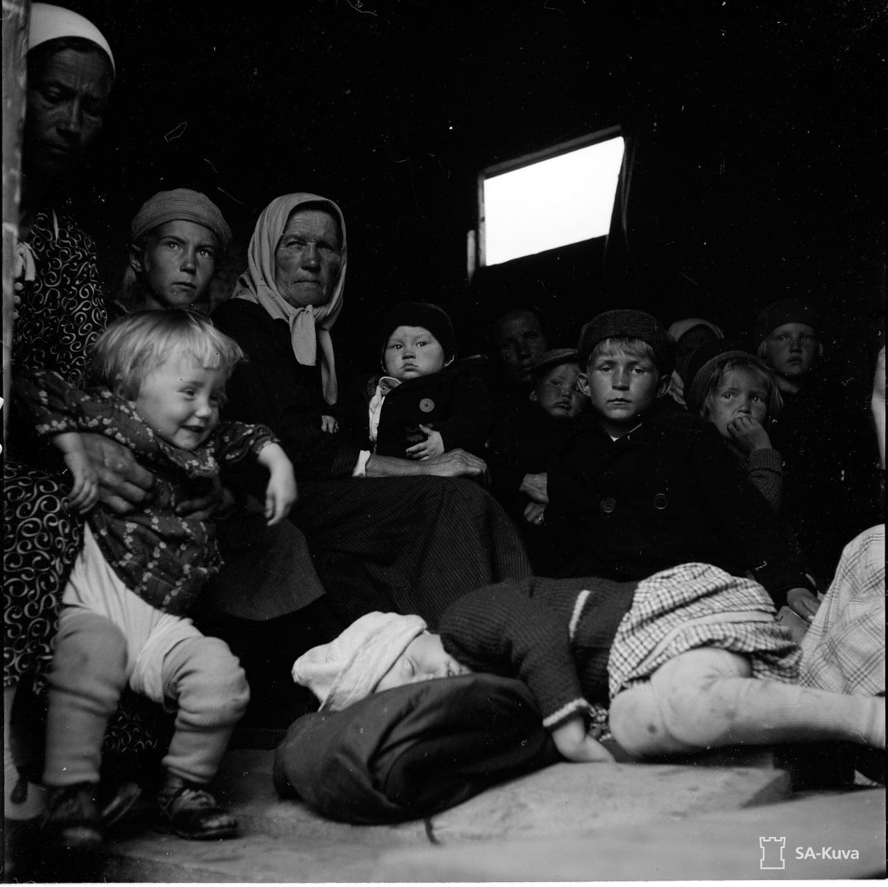 Neck pouch of a refugee